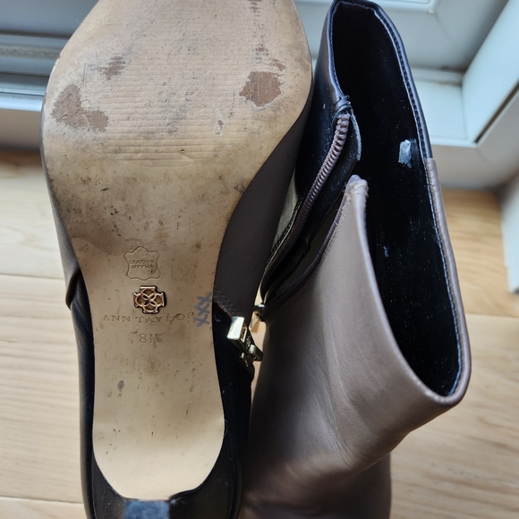 Ann Taylor 2-tone(black and grey) booties - Picture 4 of 4